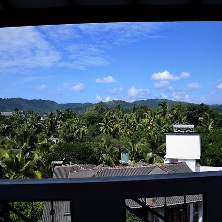 Saru Holiday Apartment - Upto 6 Guests Kandy Kültér fotó