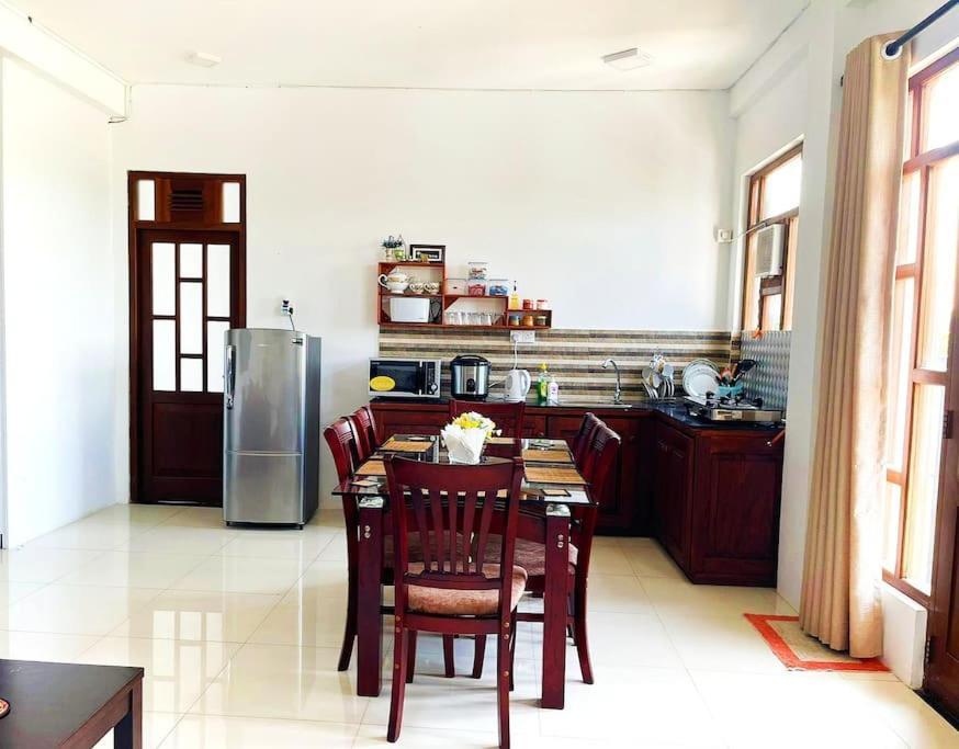 Saru Holiday Apartment - Upto 6 Guests Kandy Kültér fotó