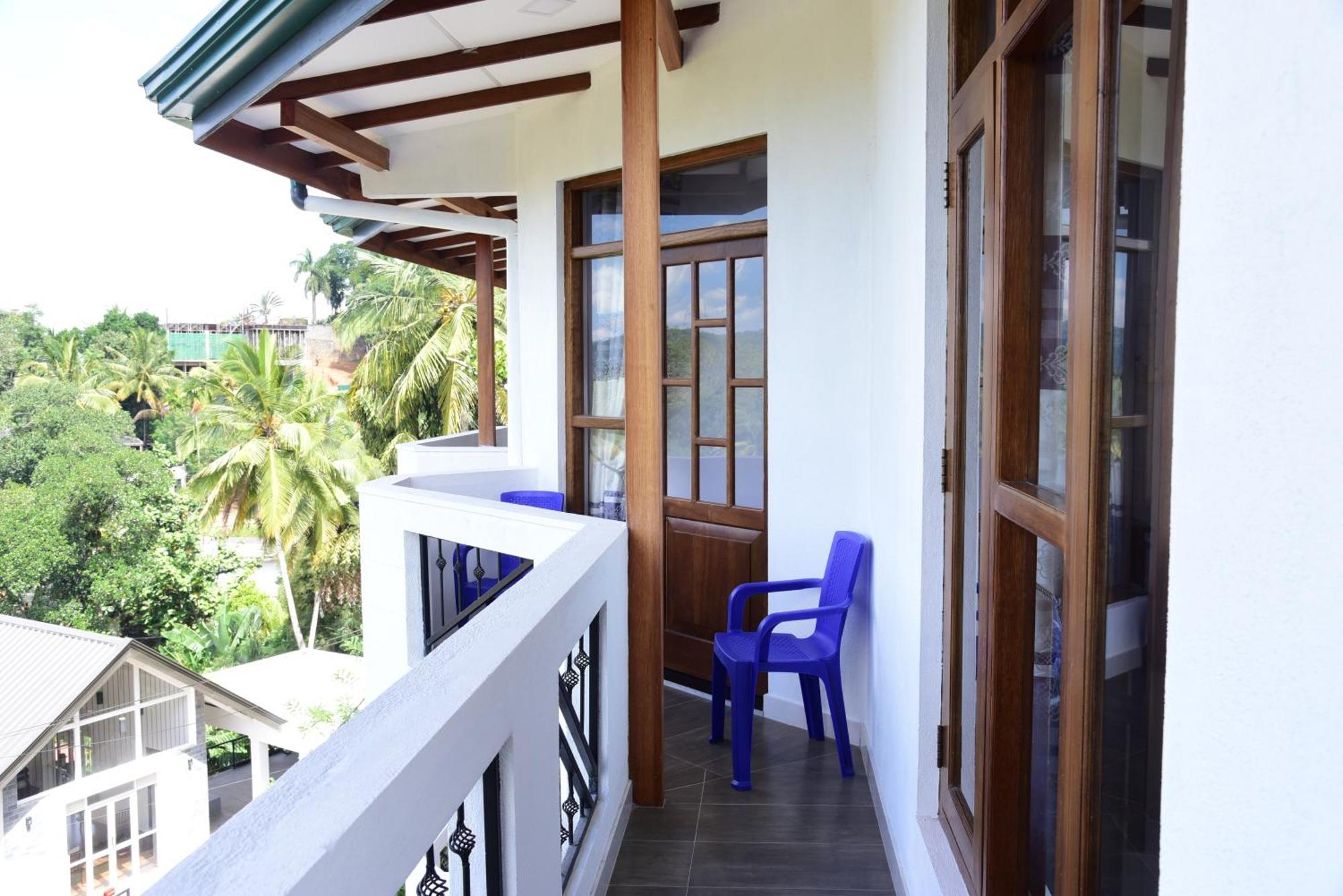 Saru Holiday Apartment - Upto 6 Guests Kandy Kültér fotó