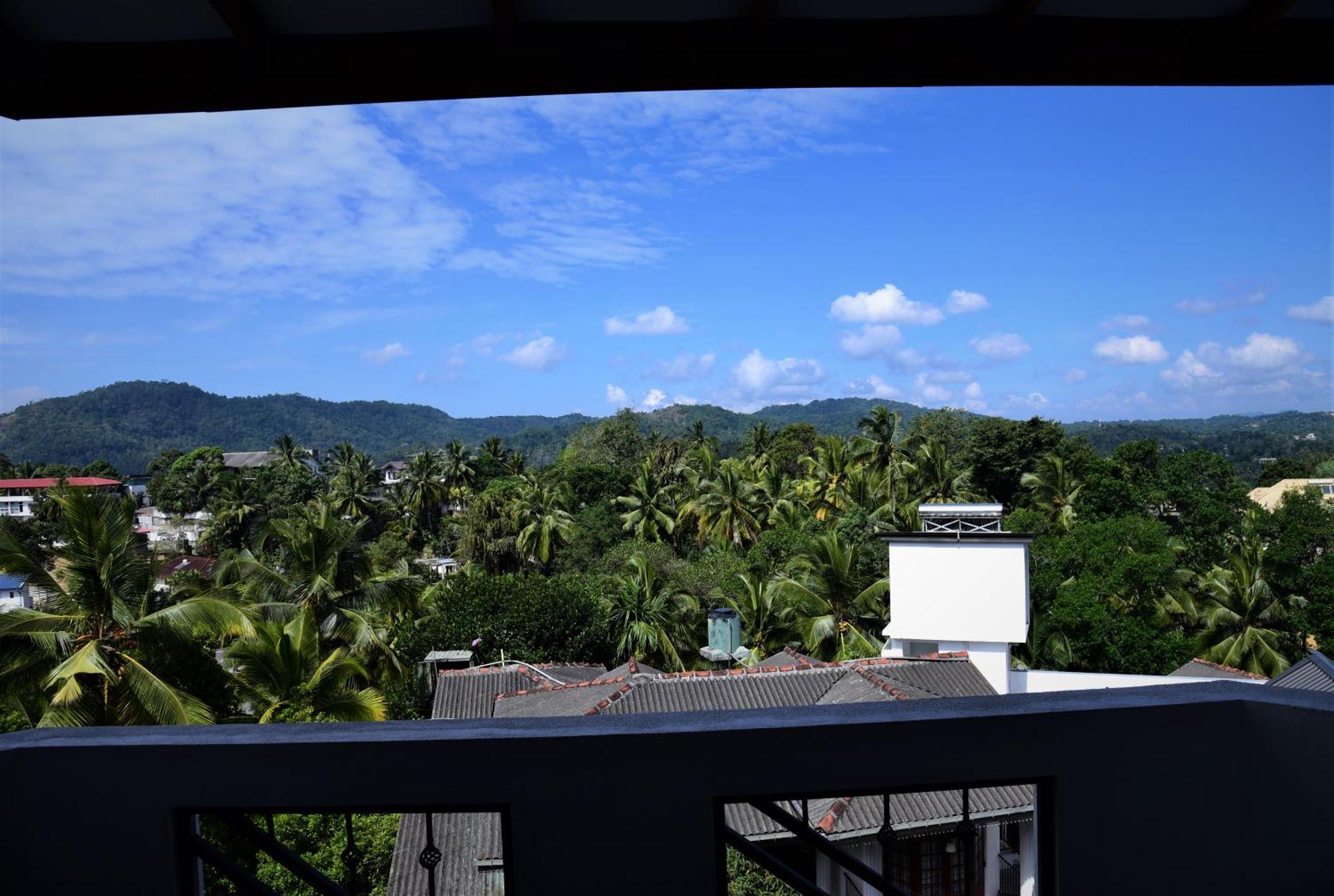 Saru Holiday Apartment - Upto 6 Guests Kandy Kültér fotó